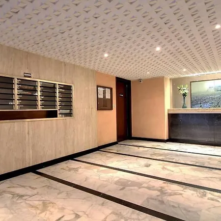 Studio Centre Apartment