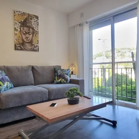 Studio Centre Apartment